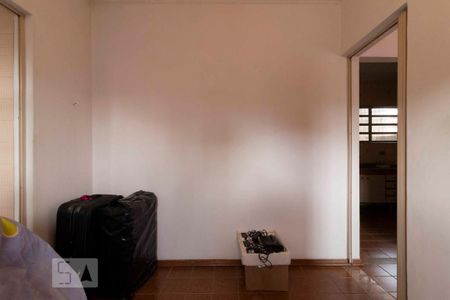 Casa à venda com 250m², 3 quartos e 3 vagas Casa à venda com 250m², 3 quartos e 3 vagasCasa 2 - Suíte