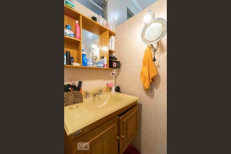 Casa à venda com 250m², 3 quartos e 3 vagas Casa à venda com 250m², 3 quartos e 3 vagasBanheiro da Suíte