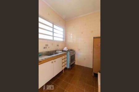 Casa à venda com 250m², 3 quartos e 3 vagas Casa à venda com 250m², 3 quartos e 3 vagasCasa 2 - Cozinha