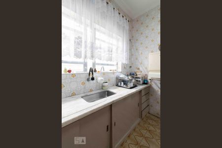 Casa à venda com 250m², 3 quartos e 3 vagas Casa à venda com 250m², 3 quartos e 3 vagasCozinha