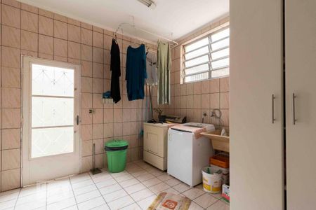 Casa à venda com 250m², 3 quartos e 3 vagas Casa à venda com 250m², 3 quartos e 3 vagasÁrea de Serviço