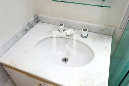 Apartamento à venda com 106m², 3 quartos e 3 vagasBanheiro da Suíte 2