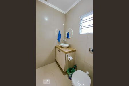 Casa à venda com 120m², 2 quartos e 4 vagasBanheiro