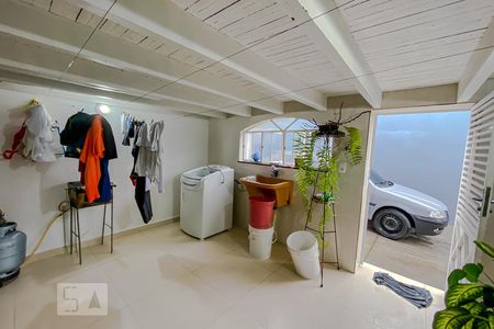 Casa à venda com 120m², 2 quartos e 4 vagasLavanderia