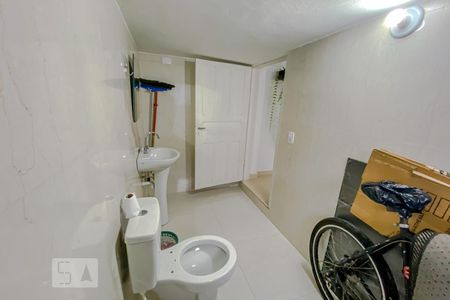 Casa à venda com 120m², 2 quartos e 4 vagasBanheiro de Serviço