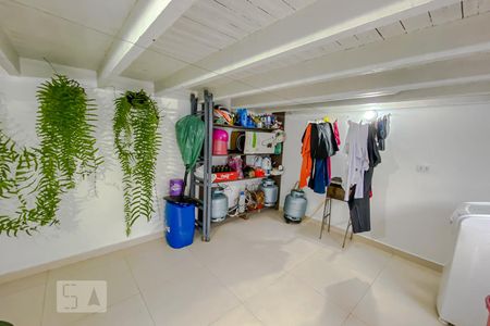 Casa à venda com 120m², 2 quartos e 4 vagasLavanderia