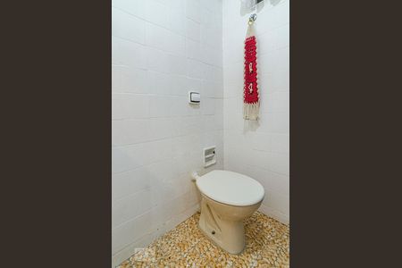 Banheiro de kitnet/studio para alugar com 1 quarto, 30m² em Cerqueira César, São Paulo