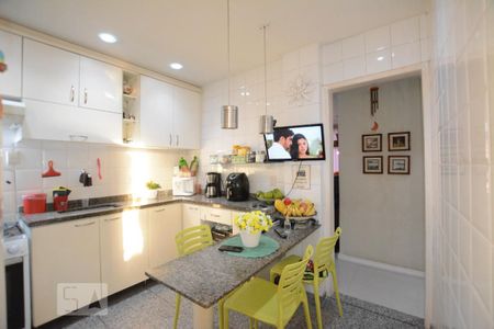 Apartamento à venda com 90m², 3 quartos e 1 vagaCozinha