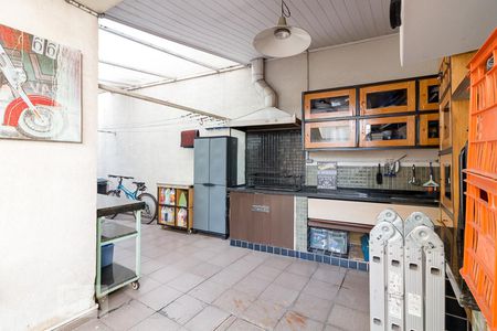 Casa à venda com 184m², 3 quartos e 3 vagasQuintal - churrasqueira