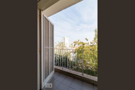 Casa à venda com 184m², 3 quartos e 3 vagasVaranda quarto 3 suíte