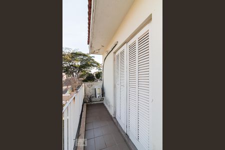 Casa à venda com 184m², 3 quartos e 3 vagasVaranda quarto 3 suíte