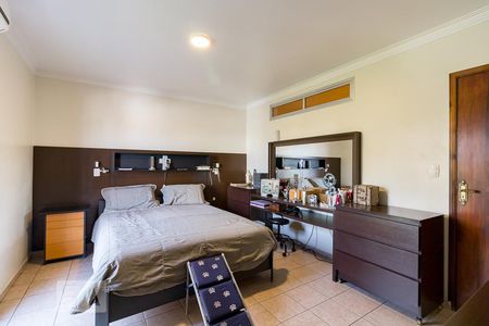 Casa à venda com 184m², 3 quartos e 3 vagasQuarto 3 suíte