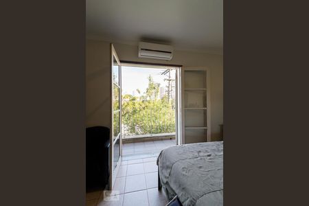 Casa à venda com 184m², 3 quartos e 3 vagasVaranda quarto 3 suíte