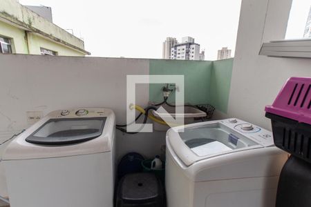 Casa à venda com 120m², 5 quartos e 2 vagas Casa à venda com 120m², 5 quartos e 2 vagasCasa 2 - Área de Serviço