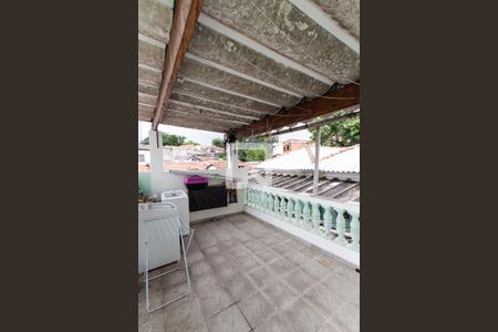 Casa à venda com 120m², 5 quartos e 2 vagas Casa à venda com 120m², 5 quartos e 2 vagasCasa 2 - Área de Serviço