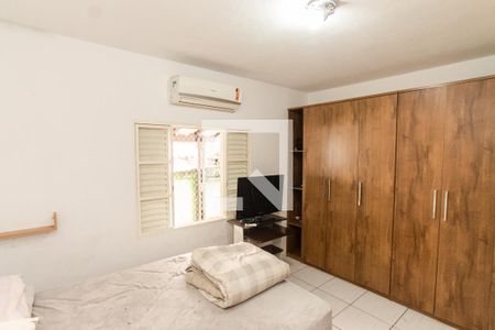 Casa à venda com 120m², 5 quartos e 2 vagas Casa à venda com 120m², 5 quartos e 2 vagasCasa 2 - Quarto 2