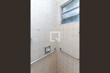 Casa à venda com 120m², 5 quartos e 2 vagas Casa à venda com 120m², 5 quartos e 2 vagasBanheiro 2