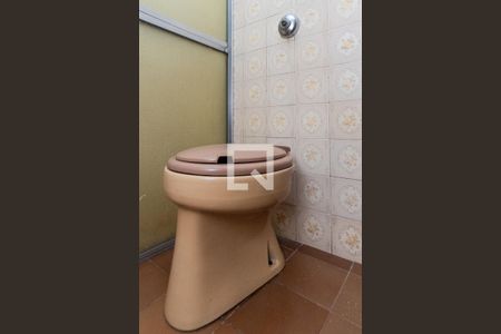 Casa à venda com 120m², 5 quartos e 2 vagas Casa à venda com 120m², 5 quartos e 2 vagasBanheiro 2