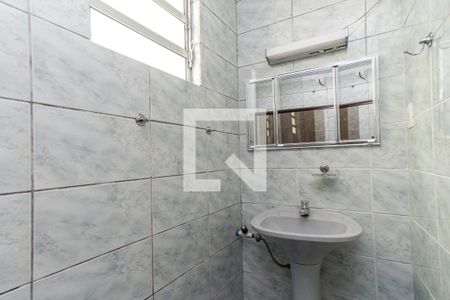 Casa à venda com 120m², 5 quartos e 2 vagas Casa à venda com 120m², 5 quartos e 2 vagasBanheiro