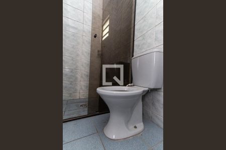 Casa à venda com 120m², 5 quartos e 2 vagas Casa à venda com 120m², 5 quartos e 2 vagasBanheiro