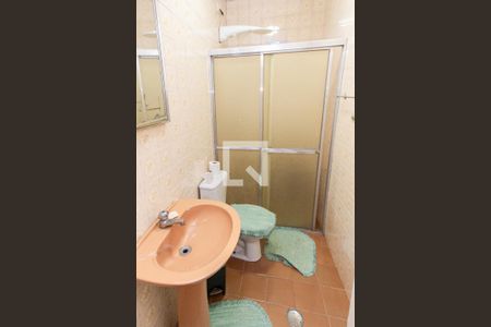 Casa à venda com 120m², 5 quartos e 2 vagas Casa à venda com 120m², 5 quartos e 2 vagasCasa 2 - Banheiro 1