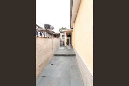 Casa à venda com 120m², 5 quartos e 2 vagas Casa à venda com 120m², 5 quartos e 2 vagasEntrada