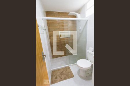 Casa de condomínio à venda com 180m², 3 quartos e 2 vagasBanheiro social