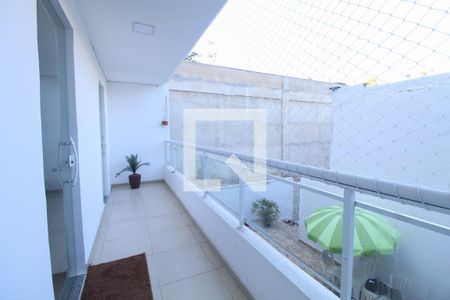 Casa de condomínio à venda com 180m², 3 quartos e 2 vagasVaranda - quartos