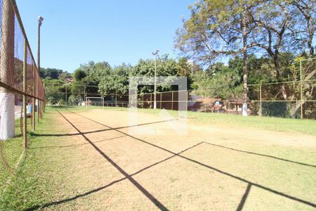 Casa de condomínio à venda com 180m², 3 quartos e 2 vagasCampo de futebol