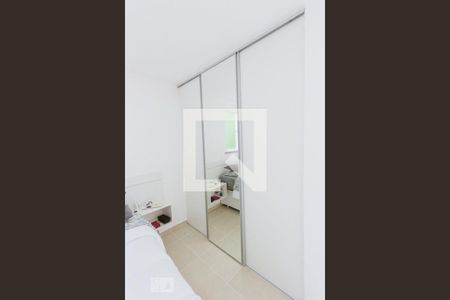 Casa de condomínio à venda com 180m², 3 quartos e 2 vagasSuíte 