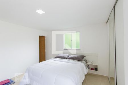 Casa de condomínio à venda com 180m², 3 quartos e 2 vagasSuíte 