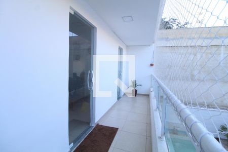 Casa de condomínio à venda com 180m², 3 quartos e 2 vagasVaranda - quartos