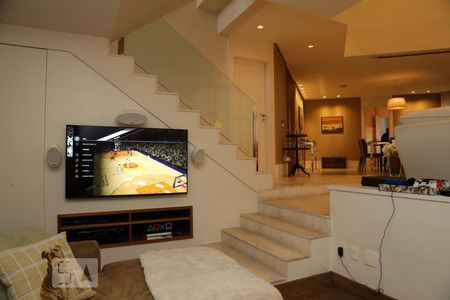 Sala de TV de apartamento à venda com 3 quartos, 302m² em Real Parque, São Paulo