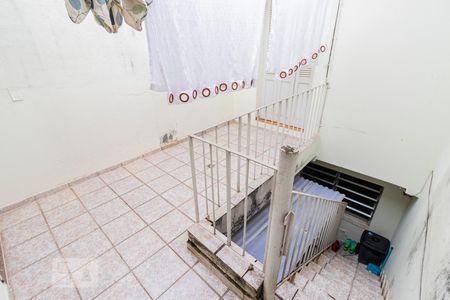Casa à venda com 140m², 2 quartos e 1 vagaFundos