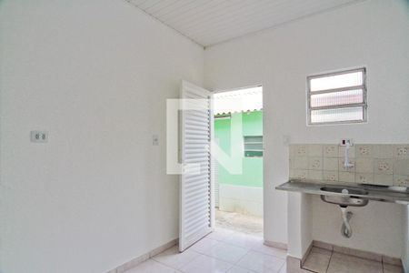 Cozinha de casa de condomínio para alugar com 1 quarto, 40m² em Parque Peruche, São Paulo