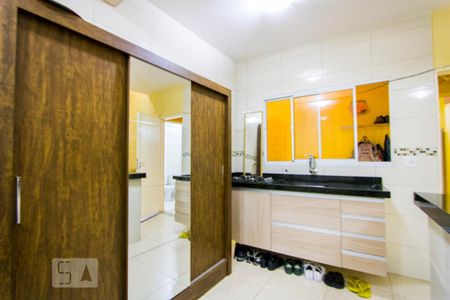 Casa à venda com 100m², 3 quartos e 2 vagas Casa à venda com 100m², 3 quartos e 2 vagasEdícula - Cozinha