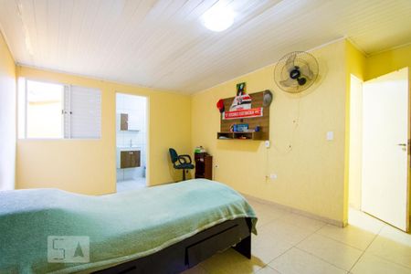 Casa à venda com 100m², 3 quartos e 2 vagas Casa à venda com 100m², 3 quartos e 2 vagasEdícula - Quarto