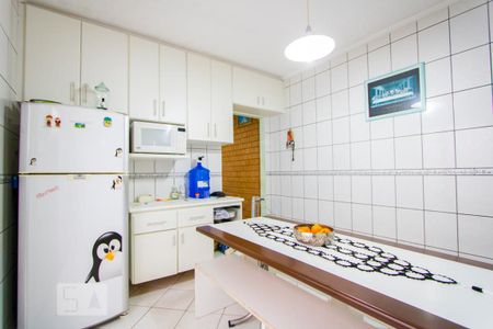 Casa à venda com 100m², 3 quartos e 2 vagas Casa à venda com 100m², 3 quartos e 2 vagasCopa