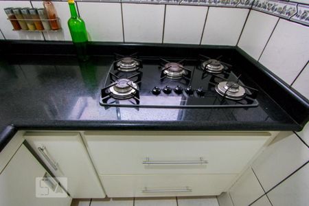 Casa à venda com 100m², 3 quartos e 2 vagas Casa à venda com 100m², 3 quartos e 2 vagasCozinha