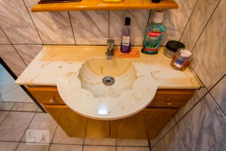 Casa à venda com 100m², 3 quartos e 2 vagas Casa à venda com 100m², 3 quartos e 2 vagasDetalhe do Banheiro