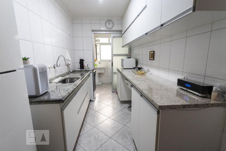 Apartamento à venda com 64m², 2 quartos e sem vaga Apartamento à venda com 64m², 2 quartos e sem vagaCozinha