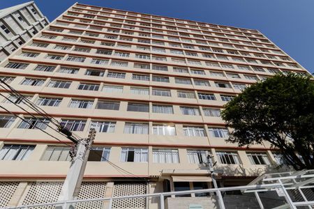 Apartamento à venda com 104m², 2 quartos e sem vaga Apartamento à venda com 104m², 2 quartos e sem vagaFachada