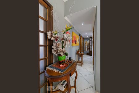 Apartamento à venda com 104m², 2 quartos e sem vaga Apartamento à venda com 104m², 2 quartos e sem vagaCorredor