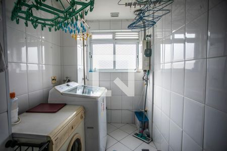 Apartamento à venda com 128m², 3 quartos e 3 vagas Apartamento à venda com 128m², 3 quartos e 3 vagasÁrea de Serviço