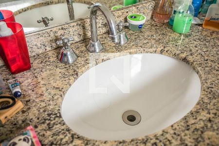 Apartamento à venda com 128m², 3 quartos e 3 vagas Apartamento à venda com 128m², 3 quartos e 3 vagasBanheiro Suíte - Torneira