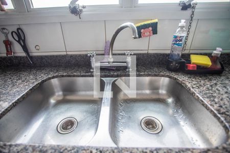 Apartamento à venda com 128m², 3 quartos e 3 vagas Apartamento à venda com 128m², 3 quartos e 3 vagasCozinha - Torneira