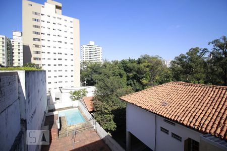 Casa à venda com 450m², 5 quartos e 3 vagasVista