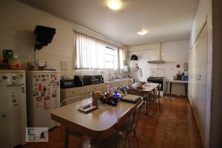 Casa à venda com 450m², 5 quartos e 3 vagasCozinha