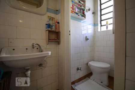 Casa à venda com 450m², 5 quartos e 3 vagasBanheiro de Serviço