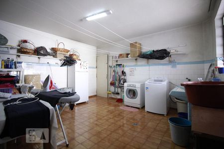 Casa à venda com 450m², 5 quartos e 3 vagasÁrea de Serviço